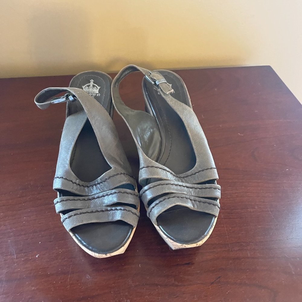 Women Wedges - Picture 2 of 2